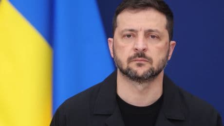 Guerre en Ukraine, jour 1272 : Zelensky à Washington, Trump exclut l’entrée de Kiev dans l’Otan