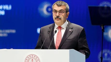Bakan Tekin'den öğretmenlerin iller arası mazerete bağlı yer değiştirme sonuçlarına ilişkin açıklama