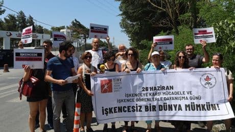 Hak savunucuları GGM önünden seslendi: Mültecilerin hakları güvenceye alınsın
