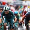 Milan ontsnapt in regen aan crash en pakt tweede etappezege in Tour