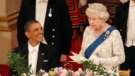 Monarchie und Macht: Als die Queen Präsident Obama ins Bett schicken ließ