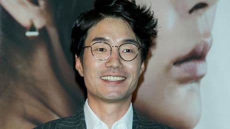 Hallan muerto en el interior de su coche a Song Young-kyu, actor de 'La gran apuesta' de Disney+