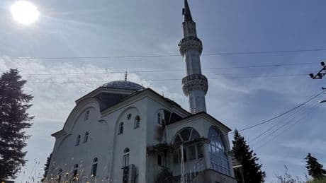 AKP'li belediye vergi borcunu cami arazisi vererek ödüyor