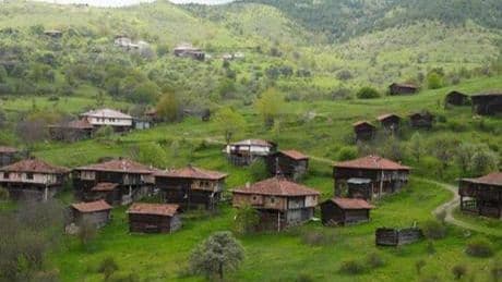Ormanın içinde gizli hazine! 7 mahalleli, 80 haneli köyü gören dönmek istemiyor