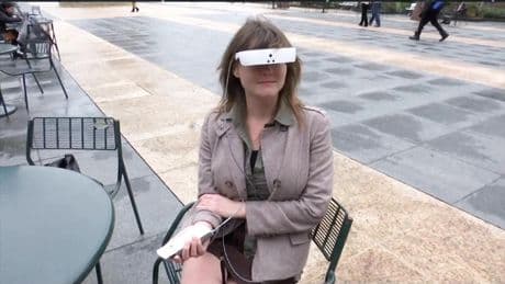 Estas son las gafas con IA que permiten a los ciegos caminar de forma independiente