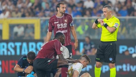 Playout Serie B, rinviato il match tra Salernitana e Sampdoria dopo l'intossicazione alimentare dei campani