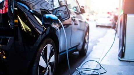 Elektrikli aracı olanlara kötü haber! Hepsini fiyatı artarken onun düştü: İkinci el fiyat endeksi açıklandı