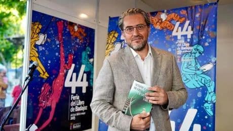 Máximo Huerta: "De todos los errores que he cometido en mi vida, el gran acierto ha sido montar una librería"