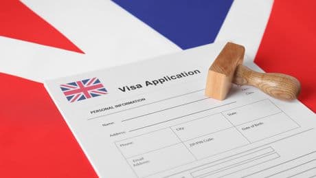 Immigration : le Royaume-Uni divise les flux par deux en un an