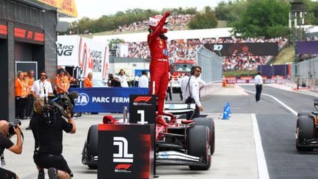 Charles Leclerc logra la pole en Hungaroring y Alonso es quinto: “El coche está mejor que mi espalda”