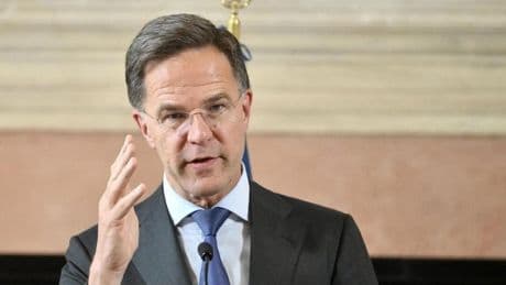 Rutte desmiente a Sánchez y asegura que España tendrá que gastar un 3,5% de su PIB en defensa