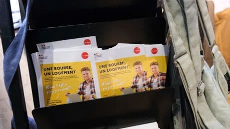 Caresses aux fesses, baisers forcés : le directeur du Crous de Bordeaux-Aquitaine suspendu après des accusations d’agressions sexuelles