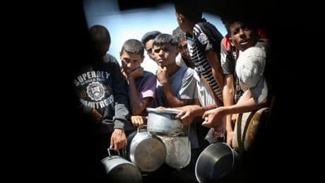 La famine à Gaza, “nous en souffrons depuis des mois”