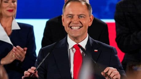 Victory for Trump-backed boxer in Poland is gut punch for EU