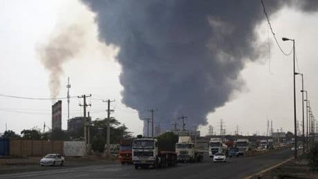 Iran : une explosion aux causes encore inconnues a eu lieu dans un port ; le bilan passe à 8 morts et 750 blessés