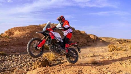 Ducati Explorer, il completo per l’avventura
