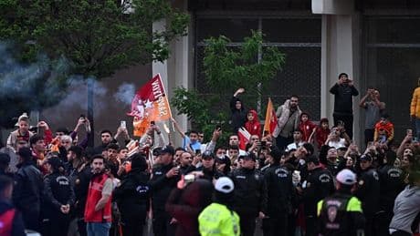 Galatasaray ve Trabzonspor kafileleri stadyuma geldi!