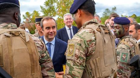 « Je peux redémarrer très vite » : Sébastien Lecornu prêt à rempiler pour « réarmer » le pays malgré la crise politique