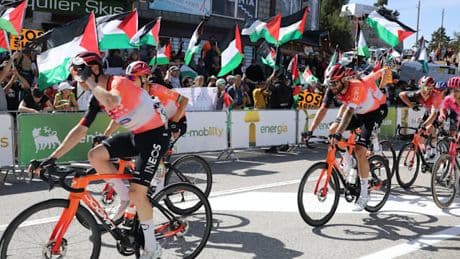 Straßenblockade – Erneut stören propalästinensische Aktivisten die Vuelta