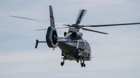 Attacke in Karlsruhe: Pizzabote ausgeraubt: Hubschrauber-Fahndung ohne Erfolg