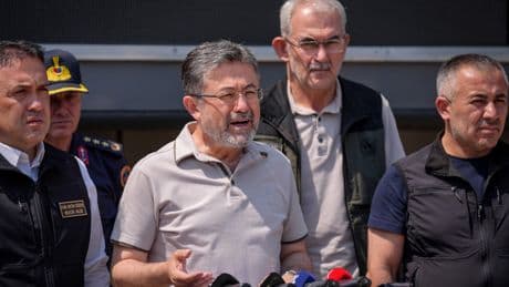 Bakan Yumaklı orman yangınlarına ilişkin son durumu açıkladı