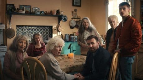 « Mamie-sitting » de Darren Thornton : maman, je vais rater l’avion