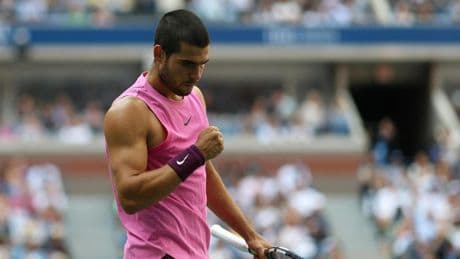 Alcaraz se cuela en la final del US Open tras imponerse a Djokovic y mantiene vivas sus aspiraciones de ser número uno