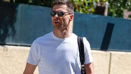 Xabi Alonso empieza a sentir que hay una campaña de acoso y derribo (de su chalé)
