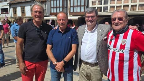 La Fiesta Rojiblanca de Espinosa de los Monteros reúne a 325 peñistas