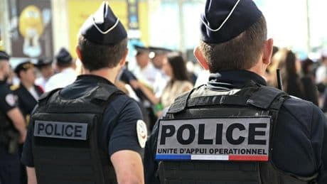 La Justicia europea condena a Francia por los controles policiales racistas