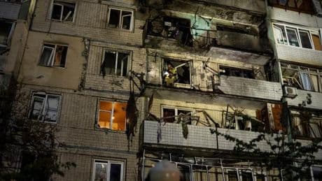 Ukraine meldet massive russische Angriffe auf Kiew – Selenskyj fordert neue Sanktionen