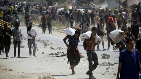 Israël annonce de premières livraisons d'aide humanitaire à Gaza
