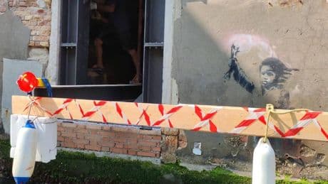 Banca Ifis, completata con successo la messa in sicurezza dell’opera The Migrant Child di Banksy