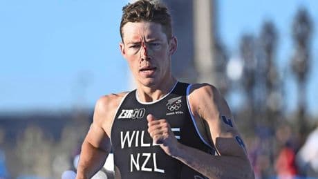 Winnaar van olympisch zilver op de triatlon zwaargewond bij aanrijding in Japan