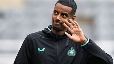 Newcastle 'agree personal terms' for striker transfer after Alexander Isak bombshell