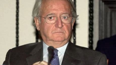 Muere Javier Moscoso, el exministro socialista al que los funcionarios deben los famosos moscosos