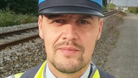 Belgian ticket inspector who said ‘bonjour’ to passengers is given a warning