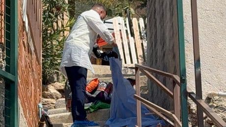 Antalya'da merdivenden düşen yaşlı adam, hayatını kaybetti