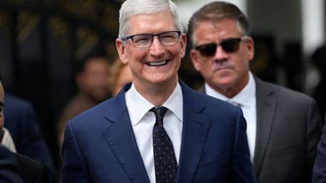 Apple CEO Tim Cook called Greg Abbott to press him to stop the state’s proposed online child safety laws, report reveals