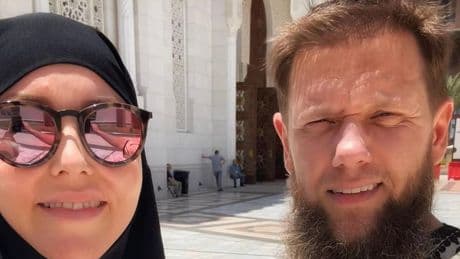 Ex-Boxerin soll seine dritte Frau sein - Islam-Influencerin heiratet Hassprediger Lau
