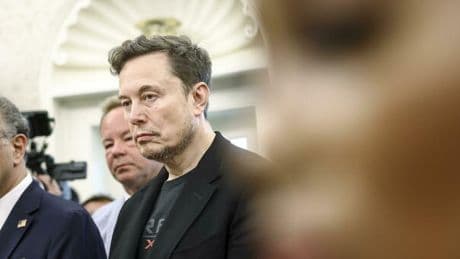 ?Musk stanco degli attacchi politici e frustrato torna a Tesla?. Stampa Usa spiega i motivi del ritiro del miliardario