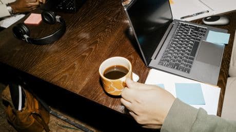 Kaffee so teuer wie nie: Deutsche fahren wegen der Preise ins Nachbarland