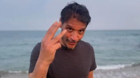 Sergio Peris-Mencheta muestra su emotivo primer baño en el mar tras 2 años luchando contra el cáncer: &quot;Parecen 3&quot;