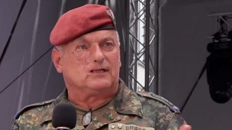 Gesichtsverletzung nach Explosion - Trotz 30 OPs kämpft ER weiter