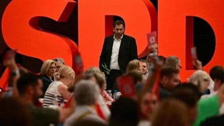 El SPD humilla a su líder y cuestiona los objetivos de la coalición de gobierno