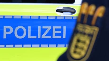 Vater überrollt eigenes Baby – Neugeborenes stirbt vor Ort