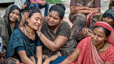 Grieving Relatives of India Air Crash Victims Wait for Bodies to Be Identified