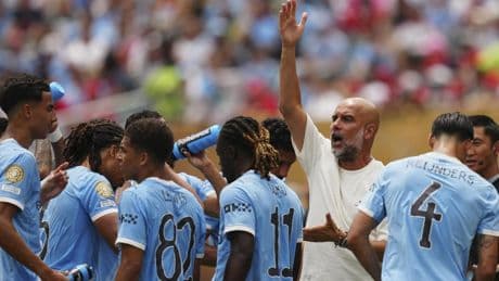 2-0: El renovado City suma su primer triunfo sin esforzarse más de la cuenta