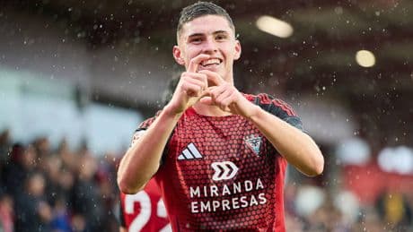 Acuerdo total entre Alavés y Estrasburgo por el traspaso de Panichelli por 16,5 millones
