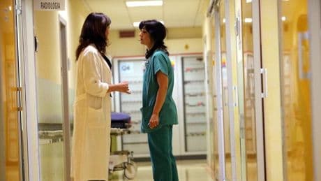 Tante donne in corsia, ma poche ai vertici: così in Toscana si misura e si combatte il gender gap